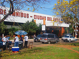 autobusov&yacute; termin&aacute;l v Ciudad del Este