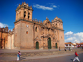 Cuzco, katedr&aacute;la na Plaza de Armas