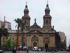 katedr&aacute;la na Plaza de Armas